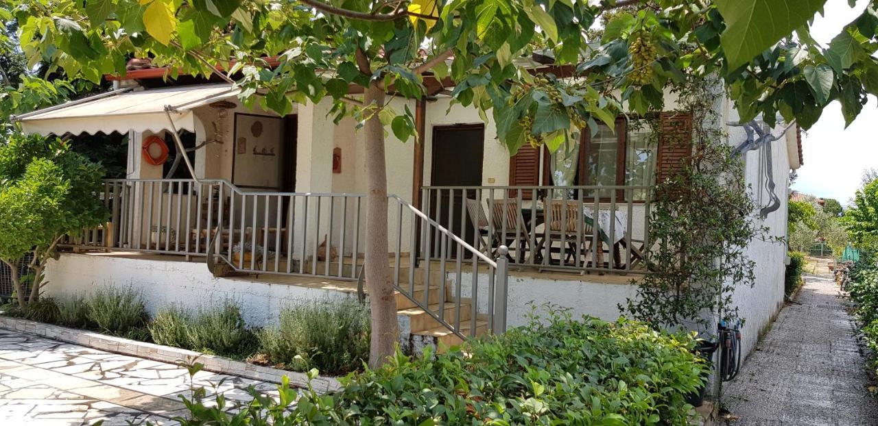 Country House By The Sea !!! Villa Karavómilos Eksteriør billede